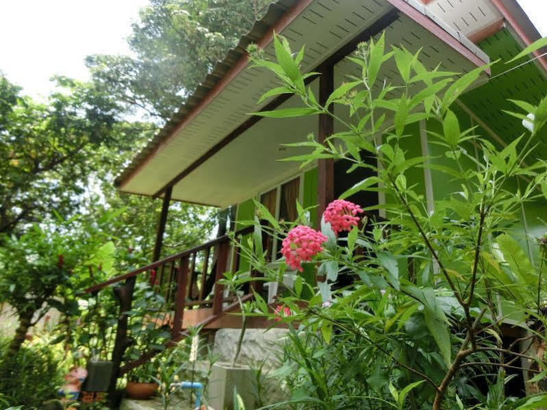 Simply Life Bungalow Koh Lanta Bagian luar foto
